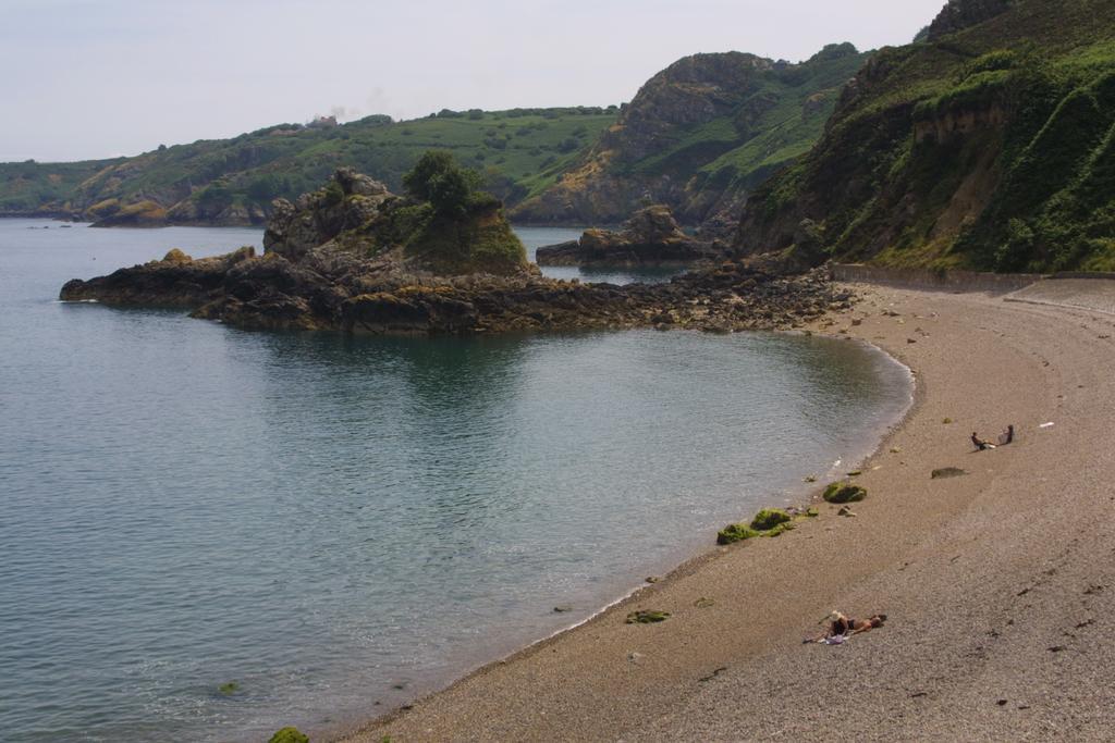 Water'S Edge Hotel Bouley Bay Værelse billede